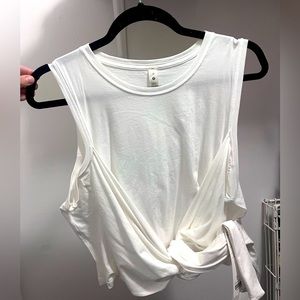 Lululemon Gather and Grow tank